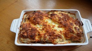 Курица в сметане с грибами запеченная в духовке.