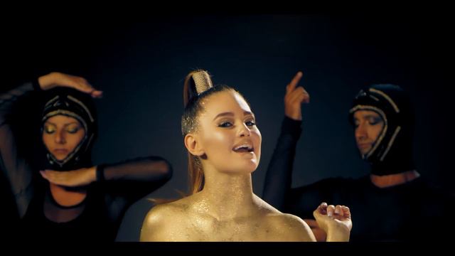 Athena Manoukian - Dolla смотреть онлайн