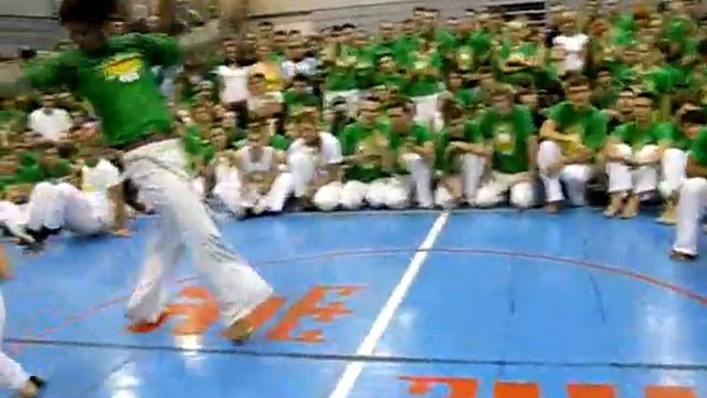 graduado - jogo de capoeira unicar 2009 cracoviaxe Polonia смотреть онлайн