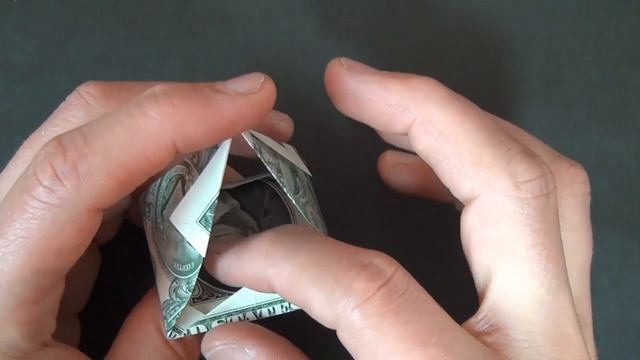 $1 Giant Origami Pyramid смотреть онлайн