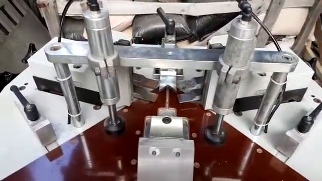 БУ Углообжимной пресс Ozgenc OMRM 136 смотреть онлайн