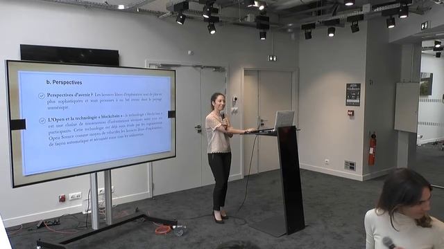 AdaWeek -Talk 2 : "Enjeux et définitions de l'Open du point de vue légal" смотреть онлайн