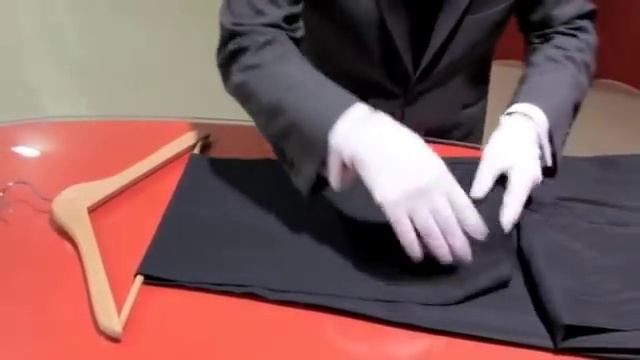 Como Colgar Un Pantalón De Una Forma Sorprendente - Elegancia 2.0