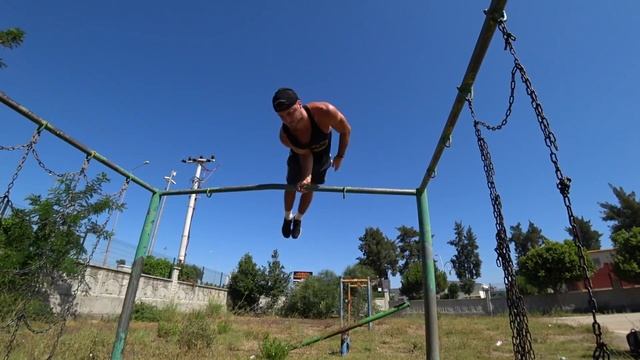 ЛЁГКИЕ И РЕДКИЕ воркаут элементы на турнике - КОТОРЫЕ ты сделаешь за одну тренировку! смотреть онлайн