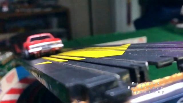 Cletus Chases the Duke Boys смотреть онлайн