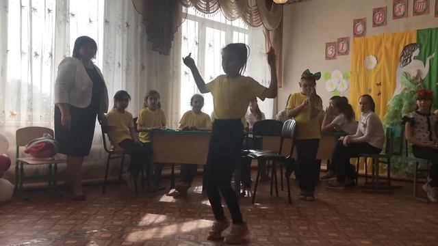 Vlog_учителя: Святкуємо свято до 8 березня 2021 смотреть онлайн