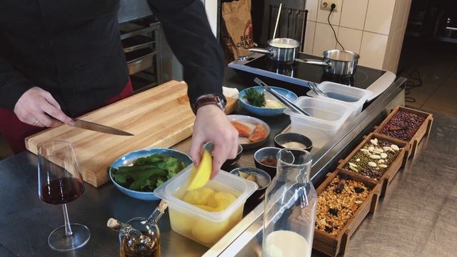 Лосось томленый в молоке (возраст 12+ ) смотреть онлайн