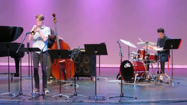 "Better Git It In Your Soul" - Fast Waltz, Andre Burton @ Stanford Jazz Institute смотреть онлайн