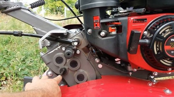 Мотоблок WEIMA WM900-3.сколько лить трансмиссионного  масла в редуктор