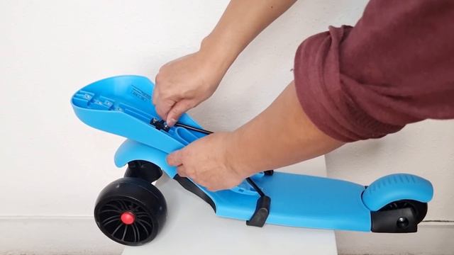 I bought my toddler a scooter from Amazon. UNBOXING. ASMR смотреть онлайн