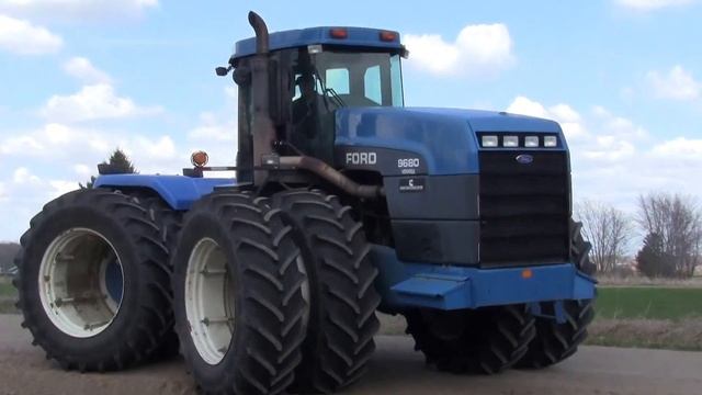 Lot 5504 - FORD NEW HOLLAND VERSATILE 4 X 4 TRACTOR смотреть онлайн