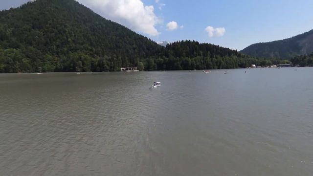 Групповой полет FPV DJI Абхазия, озеро Рица, 2022 год. смотреть онлайн