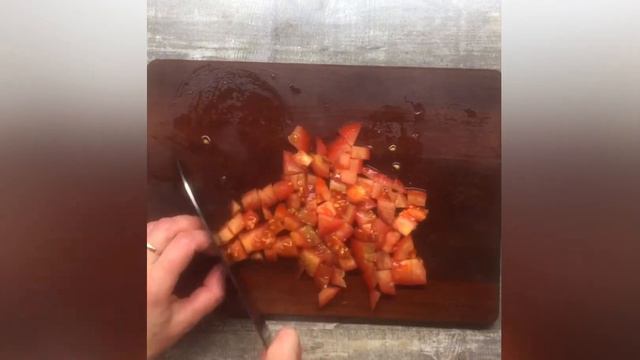 Омлет на сковороде «Я его слепила из того, что было» смотреть онлайн
