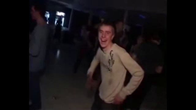 ЛАРИН vs ОЧЕНЬ ПЛОХАЯ МУЗЫКА - 30 ЛЕТ (клип) смотреть онлайн