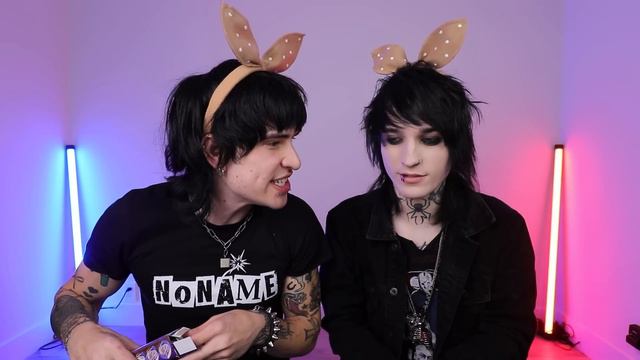 Trying EVERY Easter Snack! смотреть онлайн