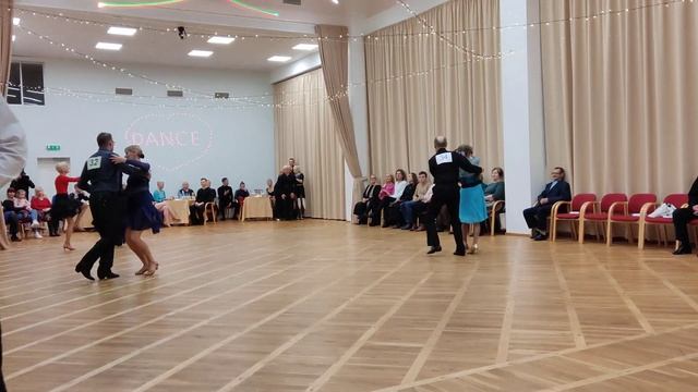 E-klass, Samba 1.voor (2.vahetus) KULDKING 4.etapp "Jõuluootus" смотреть онлайн