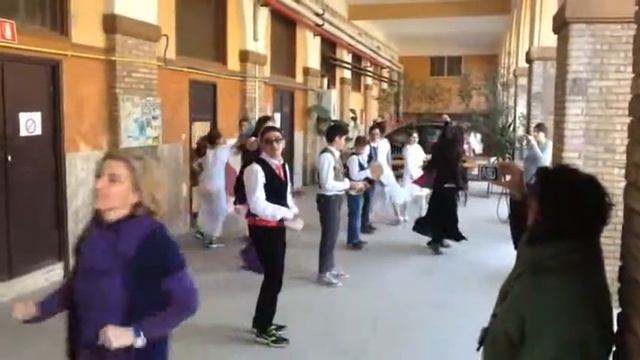 Pizzica - Italian Folk Dance смотреть онлайн