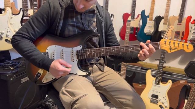 Fender Stratocaster L7 Feb 1965 Sunburst Original with Hard Case смотреть онлайн