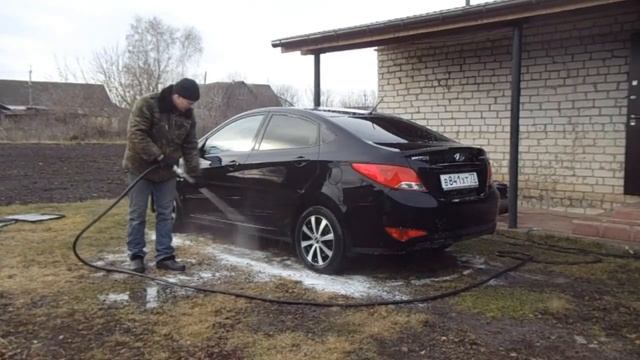 Мойка автомобиля самодельной мойкой и самодельным пеногенератором. смотреть онлайн