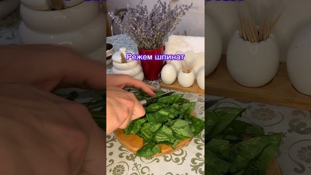 Вика на кухне