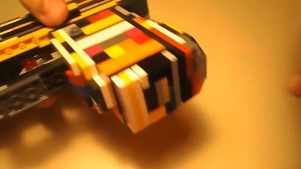 Glock-18 из лего