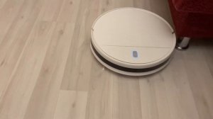 Робот-пылесос Xiaomi Mi Robot Vacuum Mop Essential