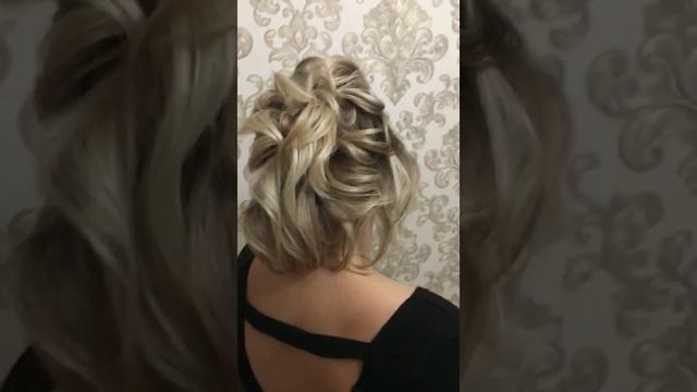 Прическа на средние волосы на Новый Год! смотреть онлайн