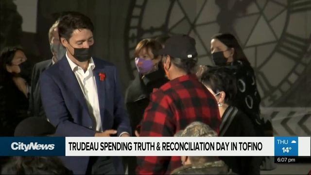 Trudeau spending Truth and Reconciliation day in Tofino смотреть онлайн
