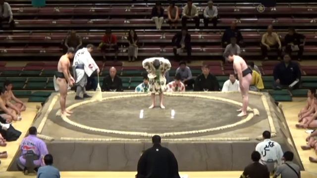 Natsu 2015 Basho Maezumo Day 4 смотреть онлайн