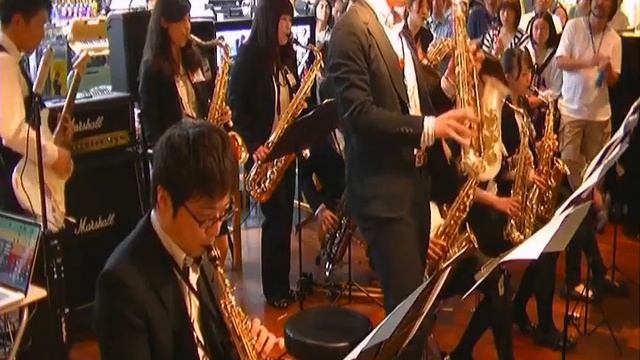 『September / Earth, Wind & Fire』 島村楽器 川崎ルフロン店　管楽器フェスタ2013 Spring / Roland V-4EX セプテンバー　サックス　SAX レッス смотреть онлайн