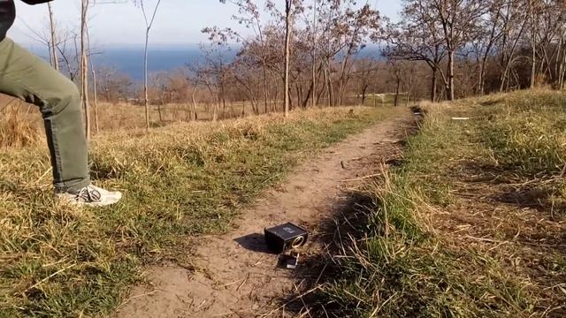 Краш-тест с Кулаком Обезьяны VS Динамики смотреть онлайн