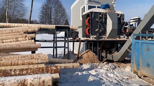 Окорочный станок KRAFTER RD 600 | ПРОЦЕСС БЕРЕЖНОЙ ОКОРКИ БРЕВЕН. ЗАНИМАТЕЛЬНО! смотреть онлайн