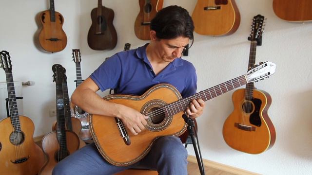 Juan Ponce classical guitar ~1910 - very nice guitar in Torres style with amazing decorations смотреть онлайн