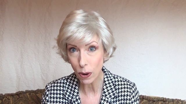 RAQUEL WELCH VOLTAGE WIG | LARGE CAP | ICED SWEET CREAM смотреть онлайн