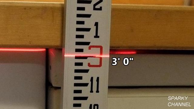 How to Read a Grade Rod (Inches Style, Bosch GR 8 C) смотреть онлайн