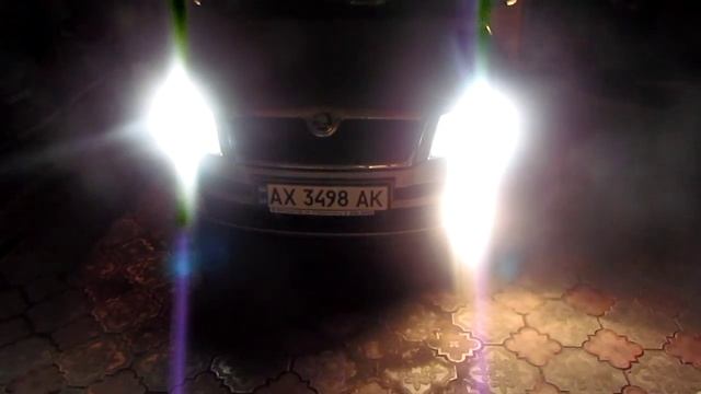 Шкода Октавия А5- поворотный свет,проекция лого в дверь. смотреть онлайн