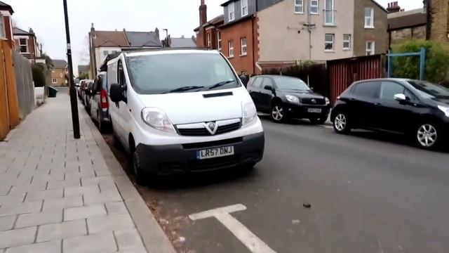 Номера машин в Великобритании (как узнать год выпуска машины по её номеру) Vlog #6 смотреть онлайн