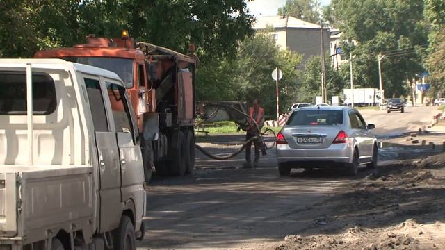 Спецтехника по ямочному ремонту дорог Белогорска вновь вышла на улицы города смотреть онлайн