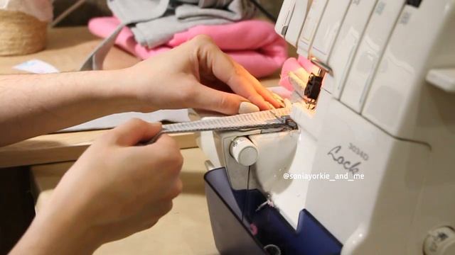Шапка с ушками на собаку смотреть онлайн