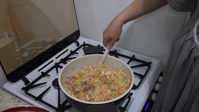 Тушенная капуста с мясом и картофелем. смотреть онлайн
