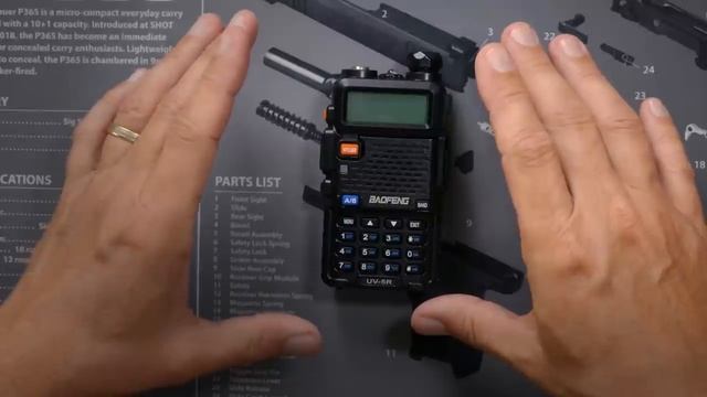 How To Unlock A New Baofeng UV-5R - Easy UV5R Jailbreak To Transmit On More Frequencies смотреть онлайн