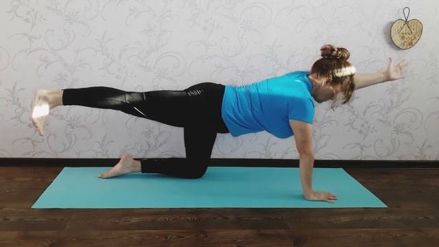 Упражнения от боли в спине «Большая тройка МакГилла»,профилактика болей в спине,укрепление мышц кор смотреть онлайн