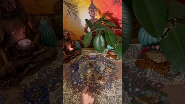 ЧТО ЖДЁТ ВАС С ЗАГАДАННЫМ ЧЕЛОВЕКОМ В БЛИЖАЙШЕМ БУДУЩЕМ. ТАРО. ГАДАНИЕ. смотреть онлайн