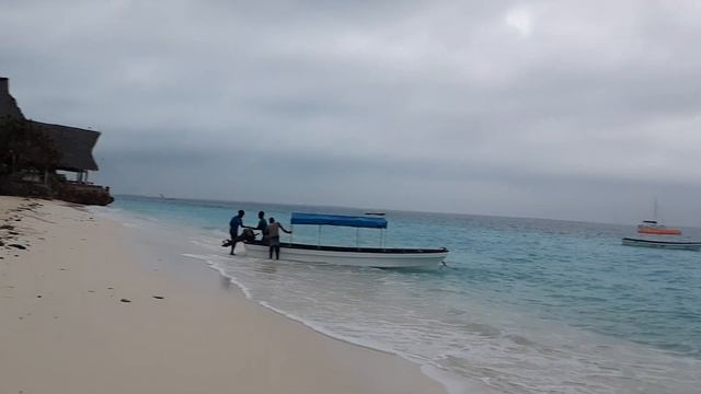 ЗАНЗИБАР 2021г. ТЕРРИТОРИЯ ОТЕЛЯ, ОКЕАН И ТАНЗАНИЙСКИЙ ШИЛЛИНГ. смотреть онлайн