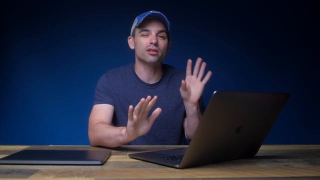 2020 13" MacBook Pro VS 16" MacBook Pro! Why Pay TWICE As Much?! смотреть онлайн