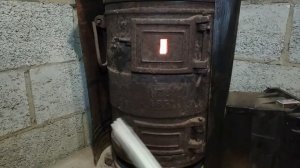 БУРЖУЙКА ДЛЯ ГАРАЖА!СКРЕСТИЛ БУРЖУЙКУ И ПЕЧКУ ОТ ЖИГУЛЕЙ ДЛЯ ПОВЫШЕНИЯ КПД!ОТЗЫВЫ ИСПОЛЬЗОВАНИЯ.