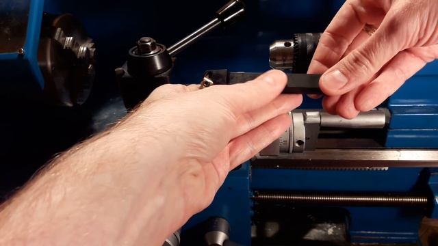 Резьбовой резец наружный со сменными пластинами смотреть онлайн