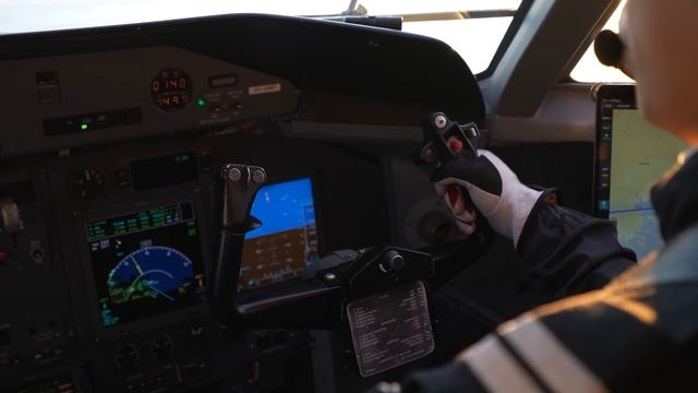 Transatlantic on the Dash 8! Nuuk–Kulusuk–Keflavik смотреть онлайн