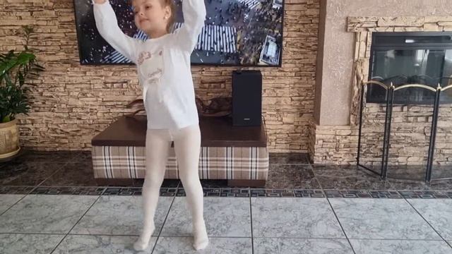 Танец под песню пешеходный переход. смотреть онлайн