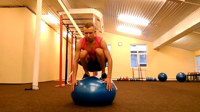Баланс. Попытка встать на фитбол смотреть онлайн